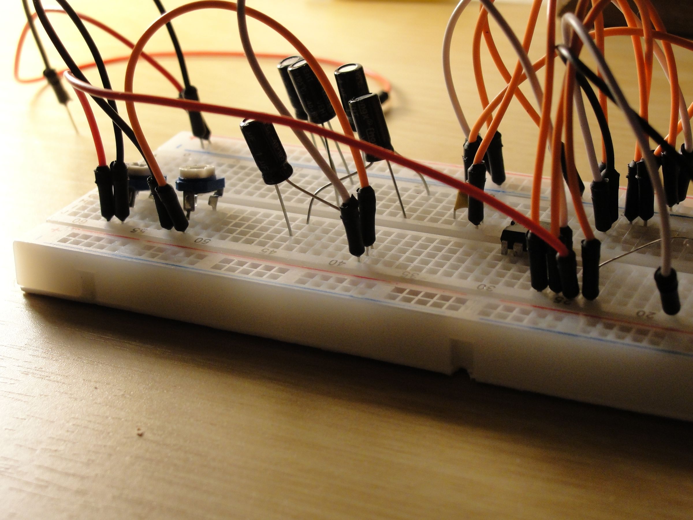 NE555 Timer | Configuring the NE555 Timer in an Astable