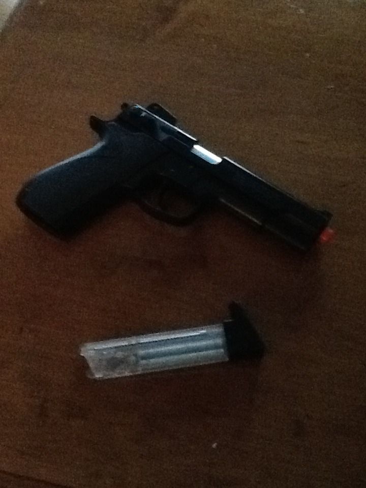 Air-soft Smith &wesson KWC Field Strip