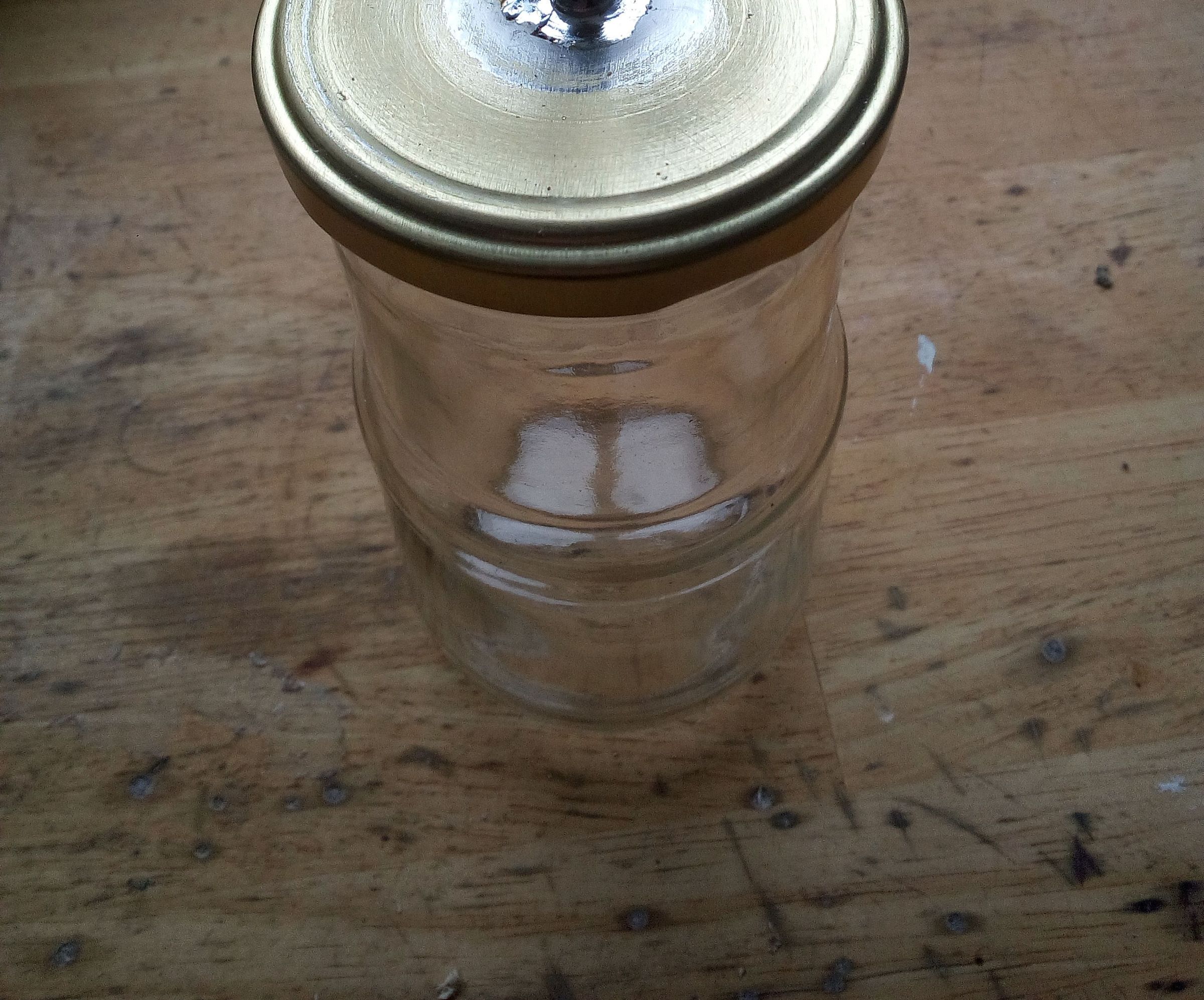 How to Make a Cheap and Simple Vacuum Chamber