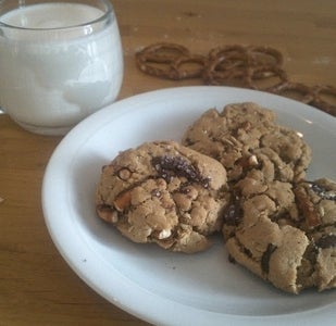 Dressed to Im-pretzel Cookie (with Pretzels, Peanut Butter and Chocolate)