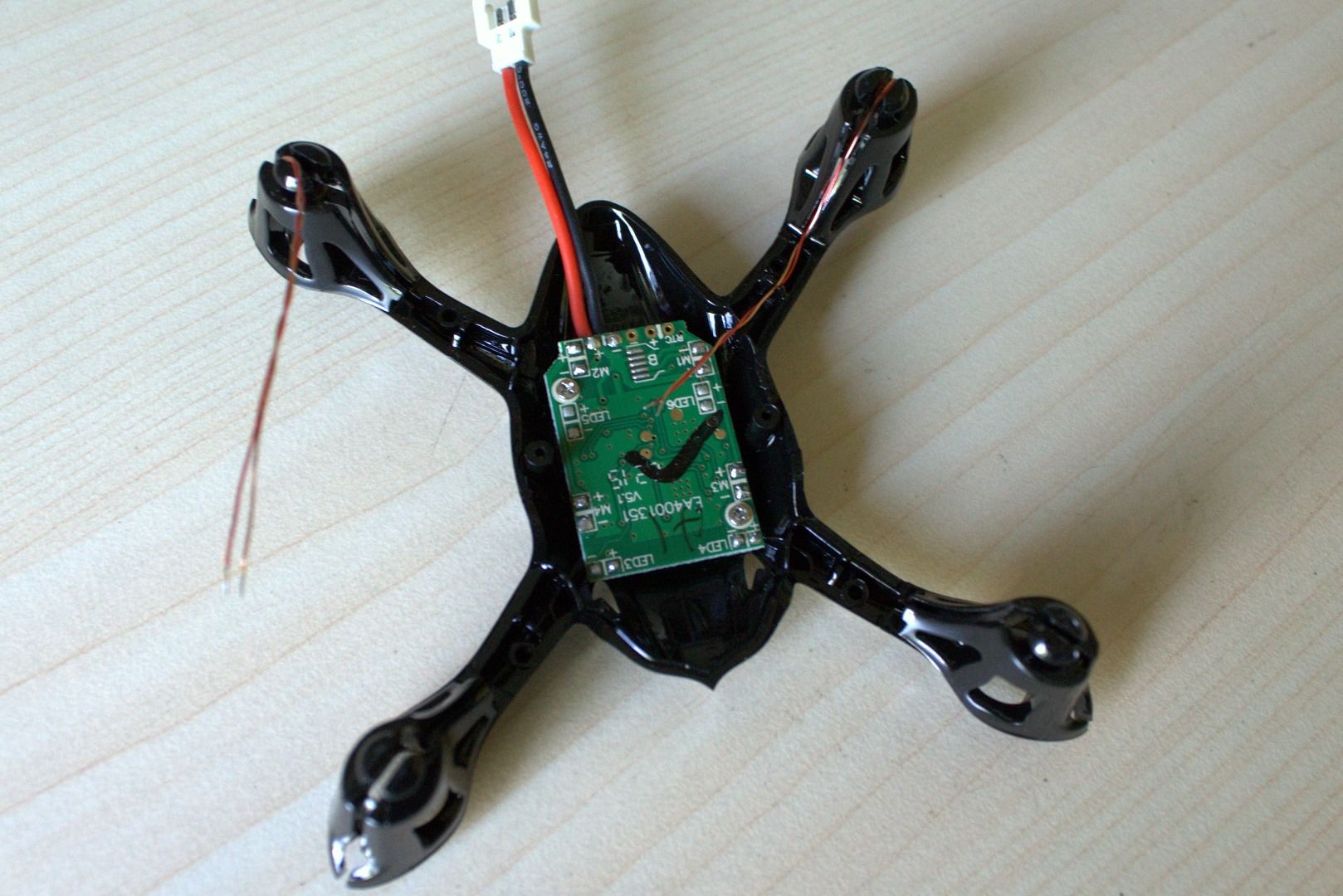 SIMPLE QUADCOPTER ( HUBSAN X4 : 11 Steps (with - Instructables
