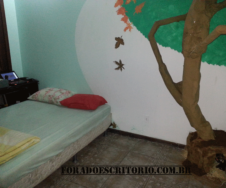 How to Make a Tree Out of Plastic Bottles