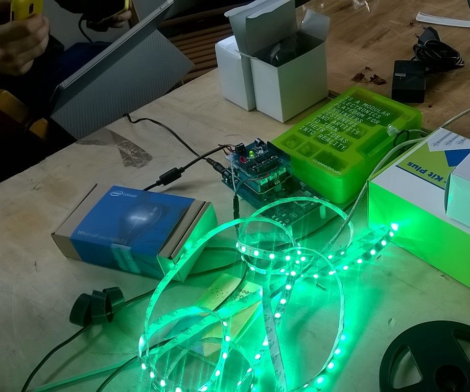 Music Party Player. DiscoVeryMusic for Friends!