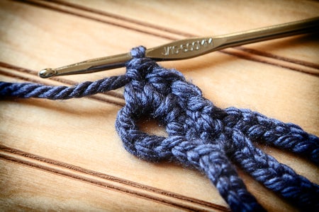 Step 4: Finish Up Your Button Hole and Make Your Last Chain