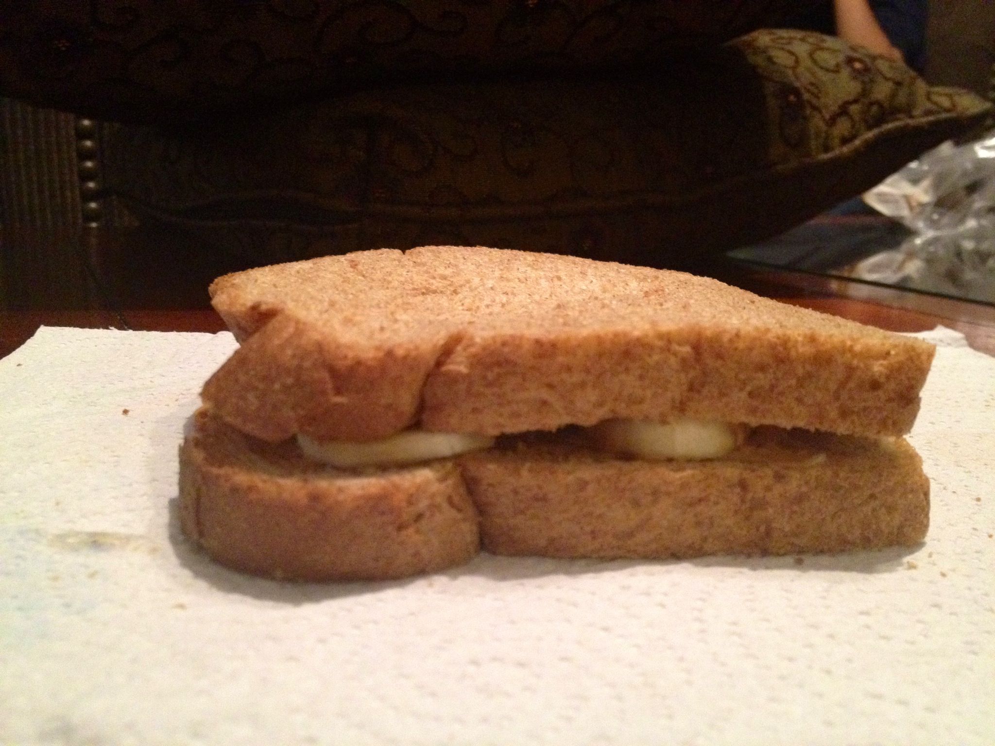 How to Make Peanut Butter and Banana Sandwich