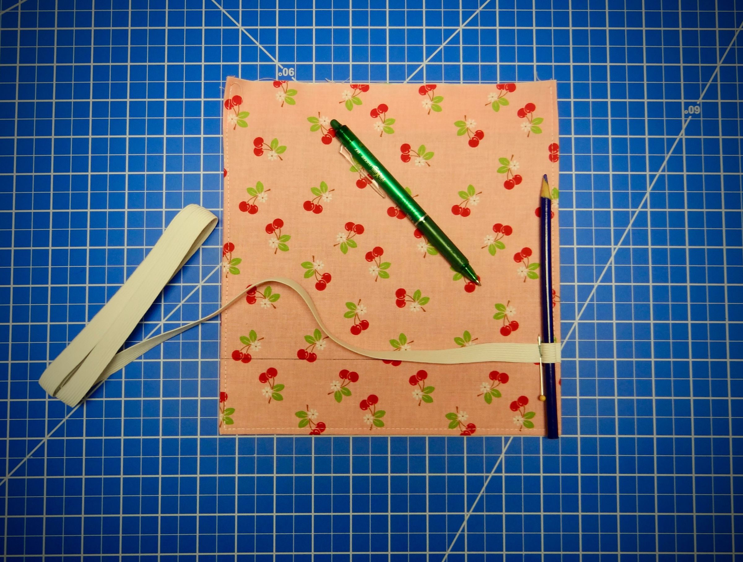 Coloring Book Organizer : 7 Steps (with Pictures) - Instructables