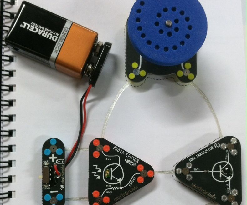 Circuit Scribe Light-Controlled Motor