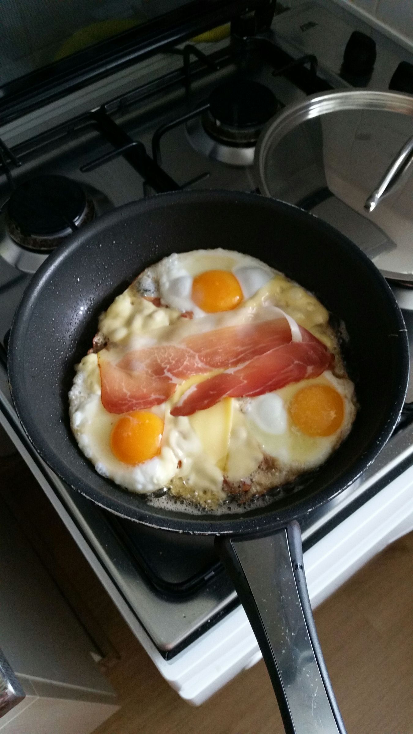 eggs and bacon breakfast