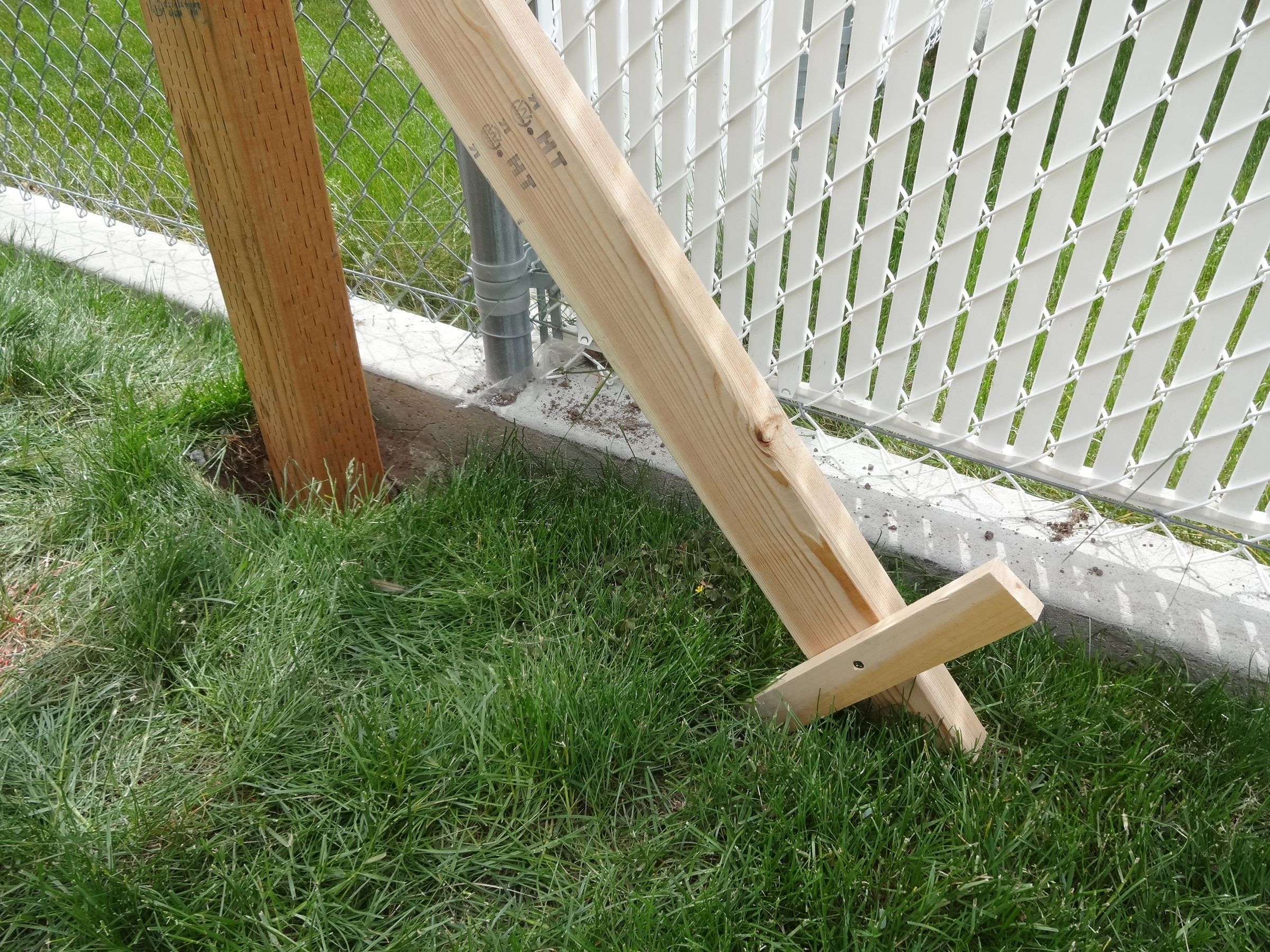 Build a Wooden Fence and Gate 13 Steps (with Pictures) Instructables