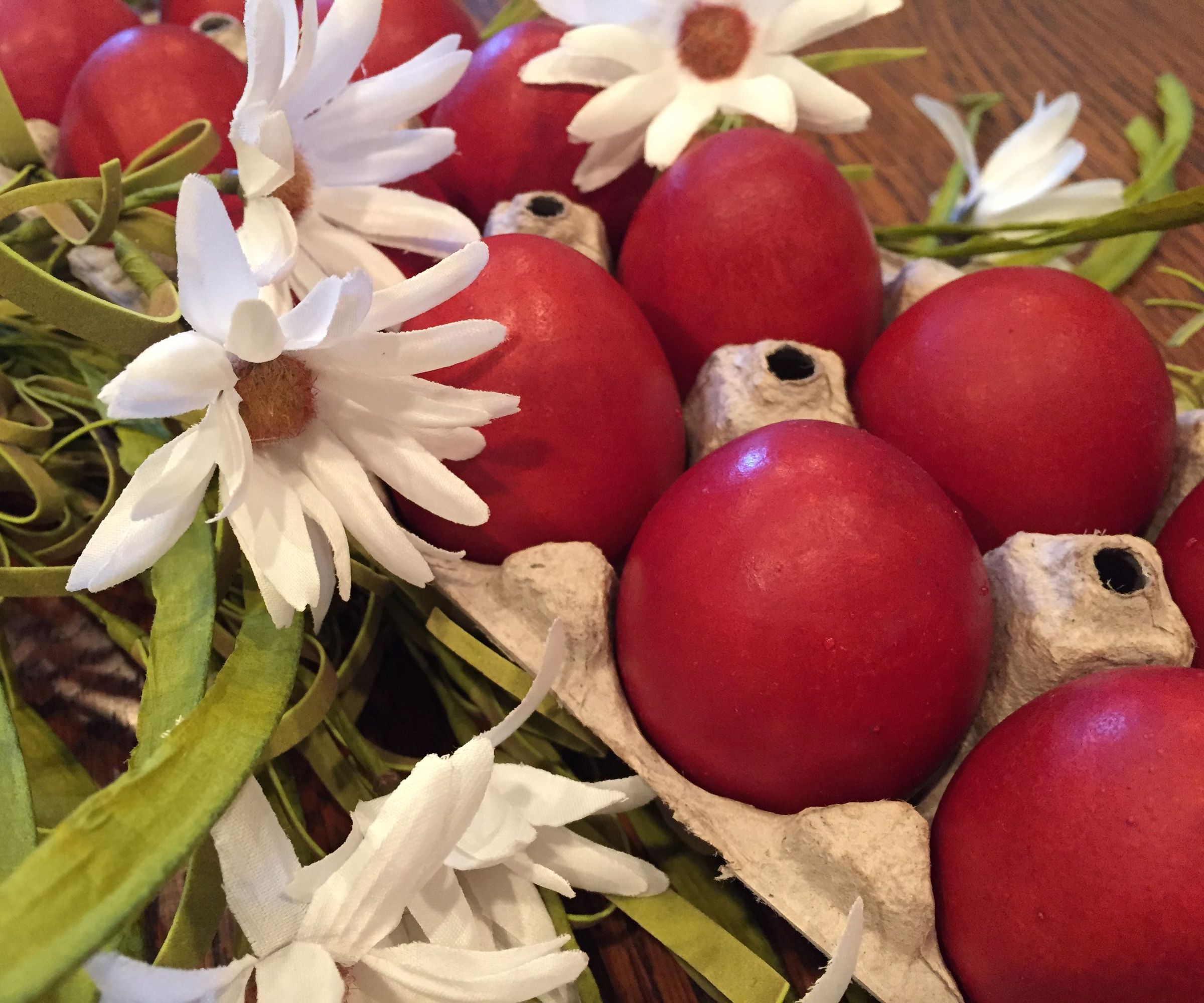 How to Dye Easter Eggs With Dried Onion Skins