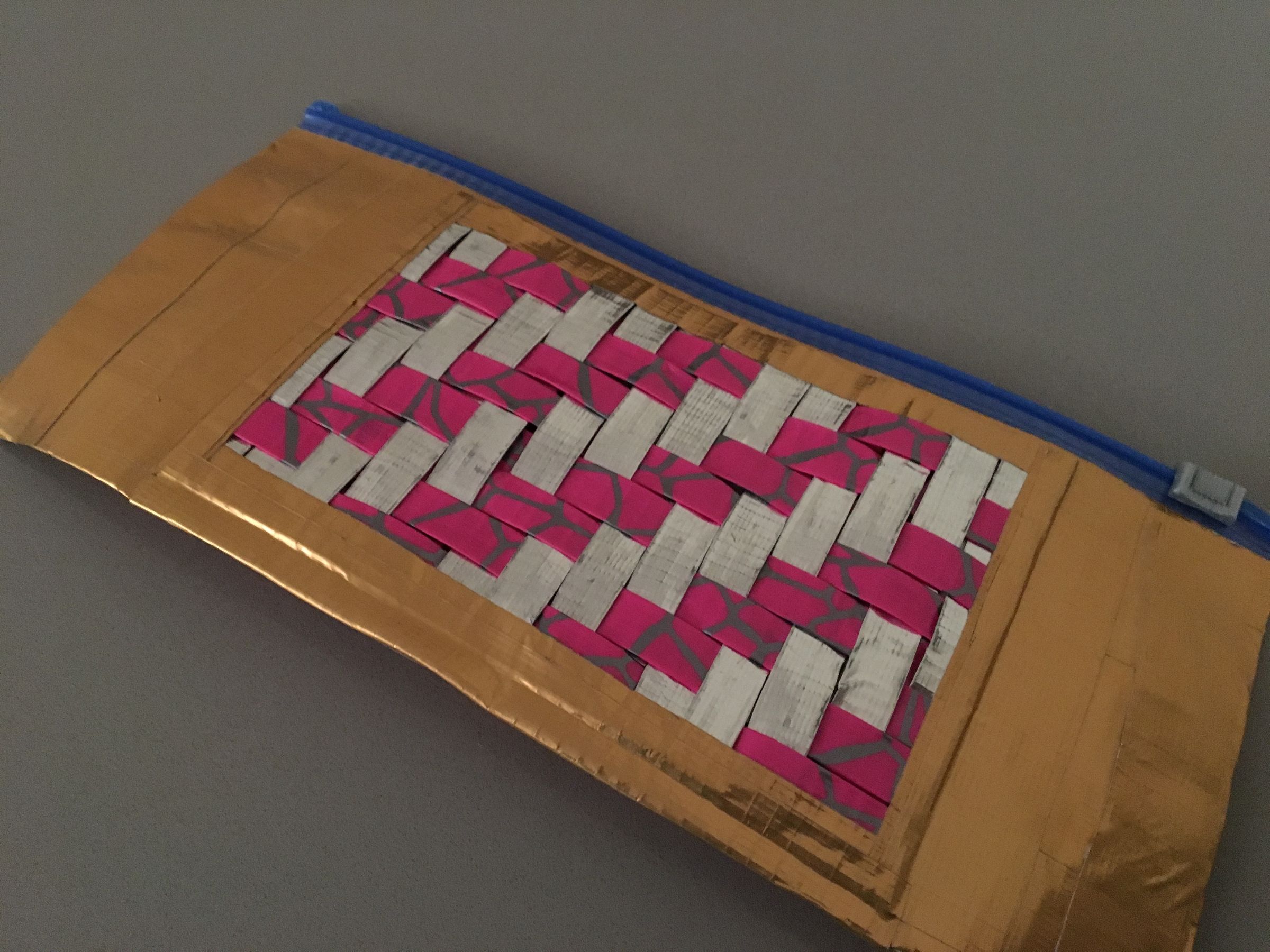 Duct Tape Pencil Case With Pocket and Ruffles 16 Steps (with Pictures