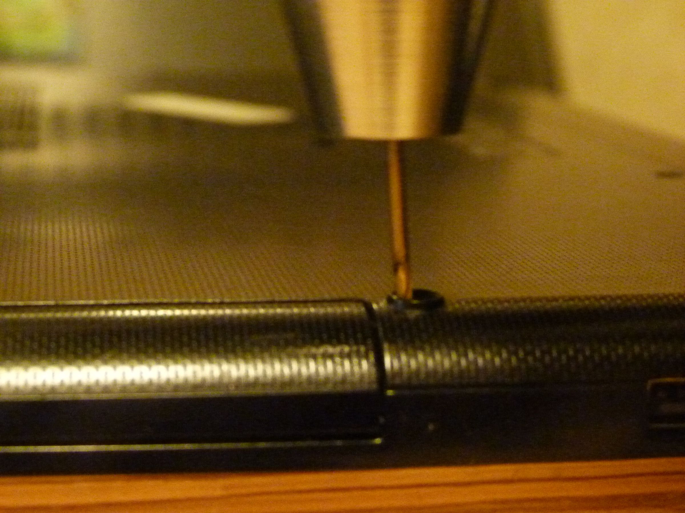 SATELLITE A15 HINGE FLOPPY visual data 3
