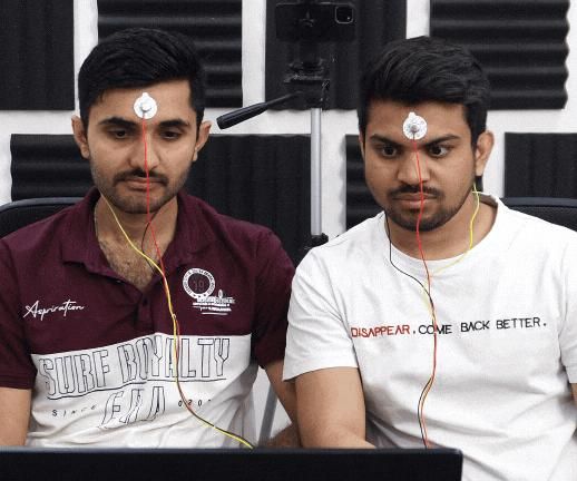 Play Tug of War Game With Your Mind Using EEG