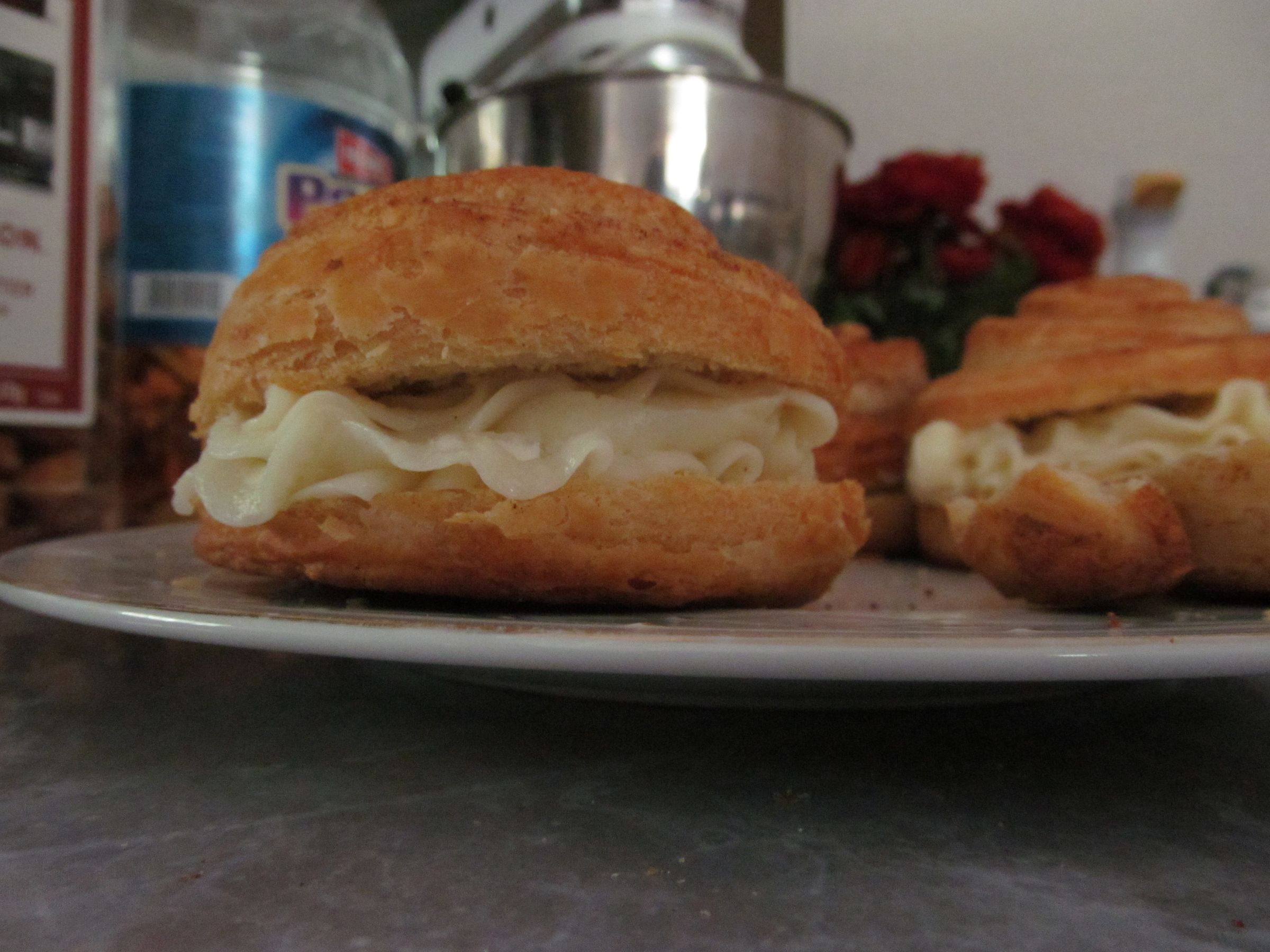 Cinnamon Roll Whoopie Pies