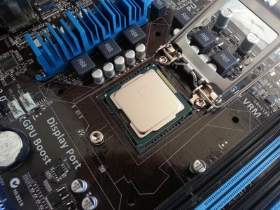How to Build a Desktop Computer : 9 Steps - Instructables