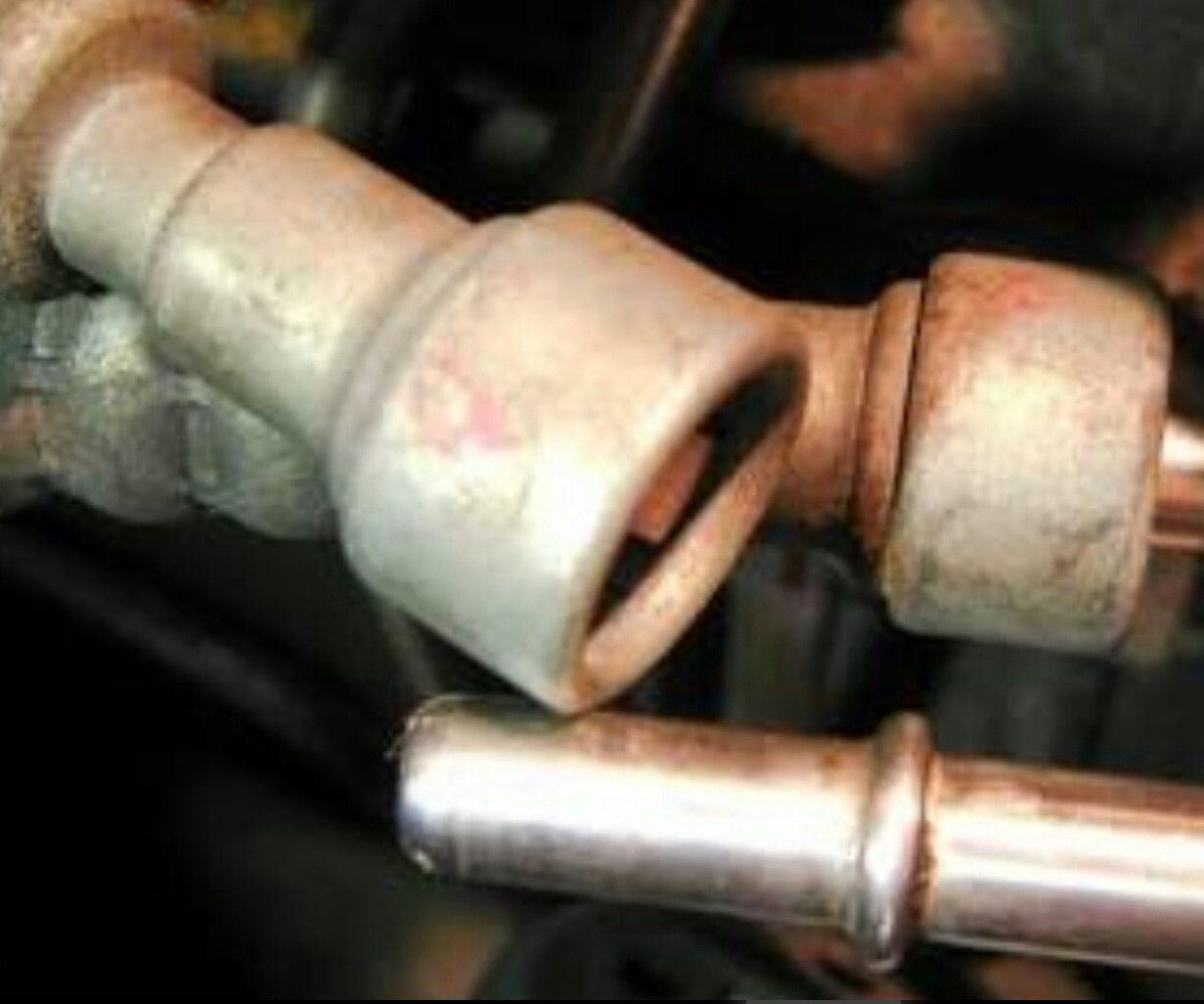 How to Use a Quick Release Disconnect Tool for Fuel and Oil Line