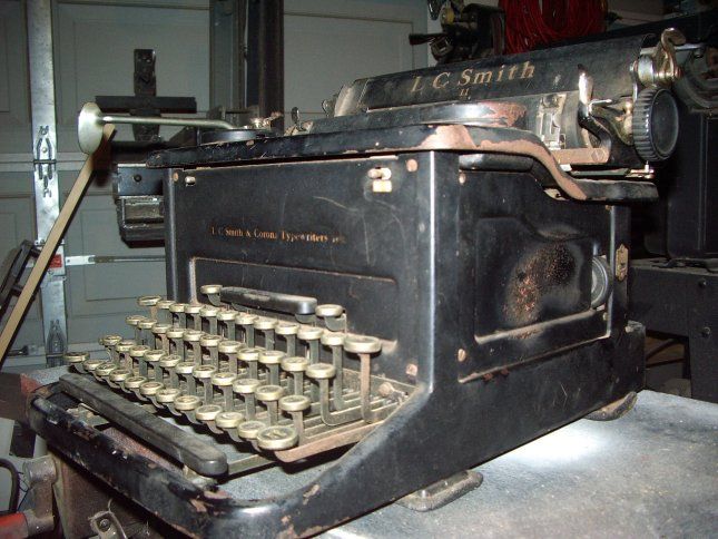 Restoring a 1937 Typewriter