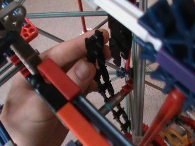 Attaching the Bottom Chain