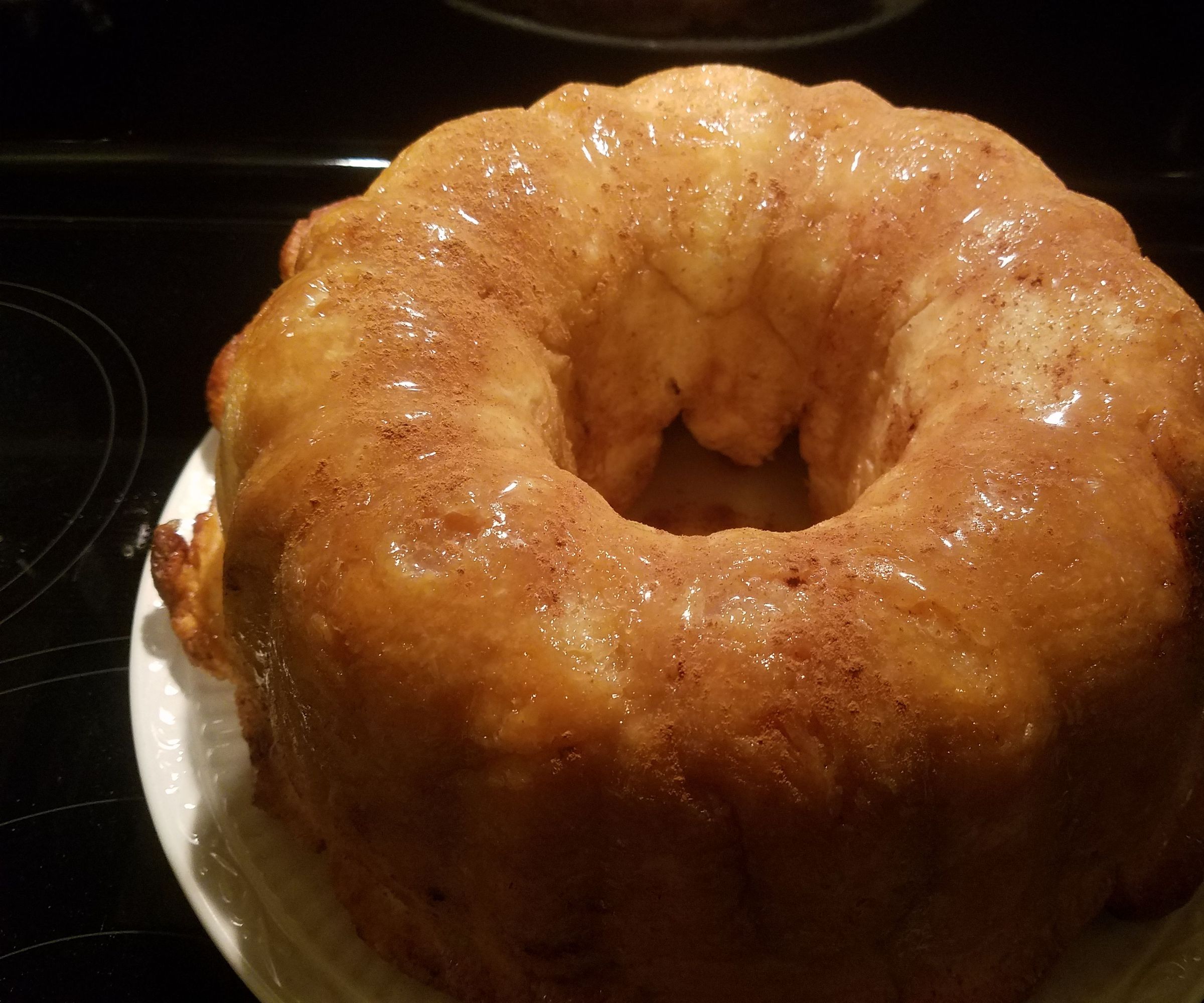 Sweet Monkey Bread With Glaze