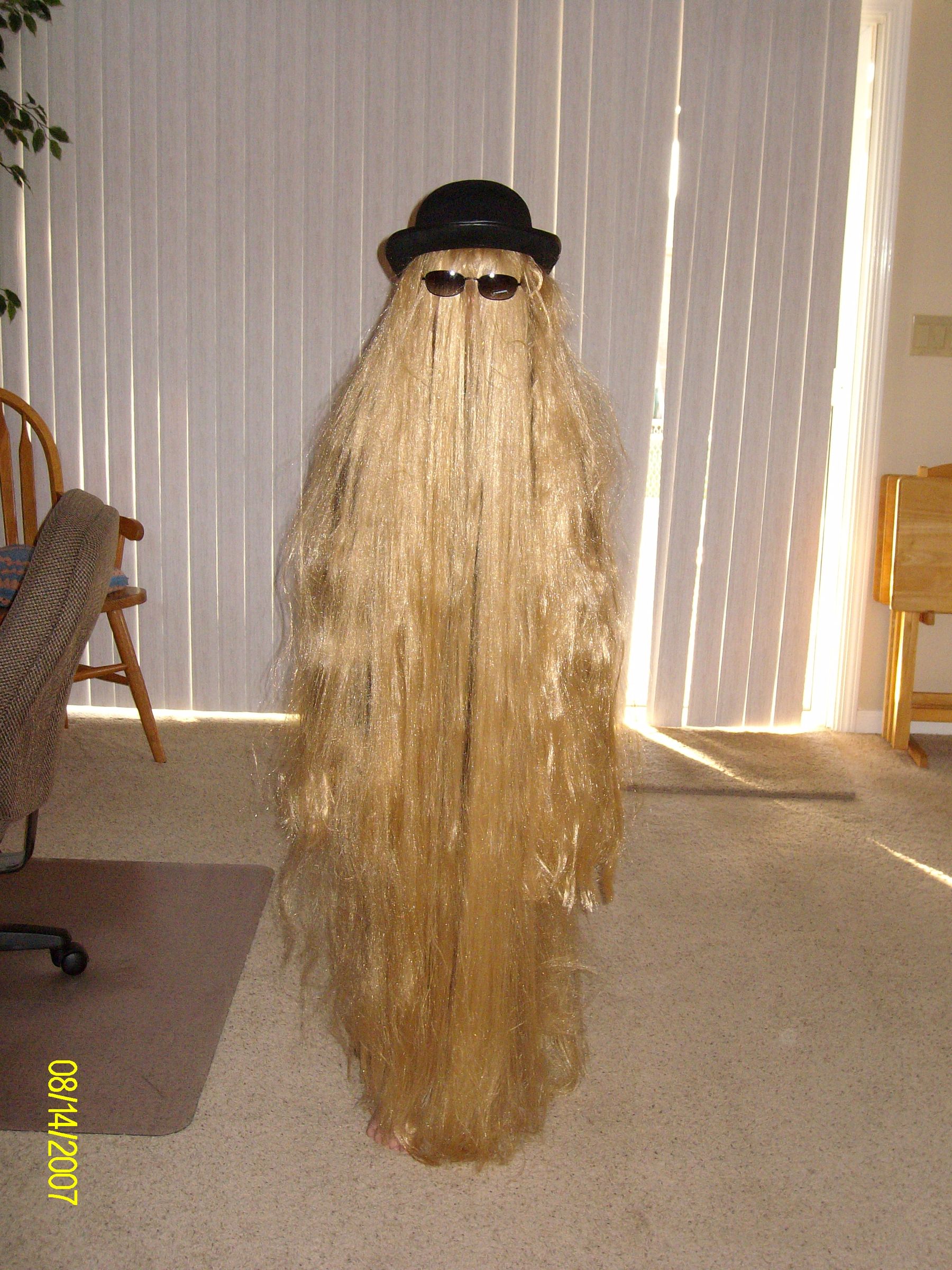 NEAT, SWEET, PETITE    ****COUSIN IT****
