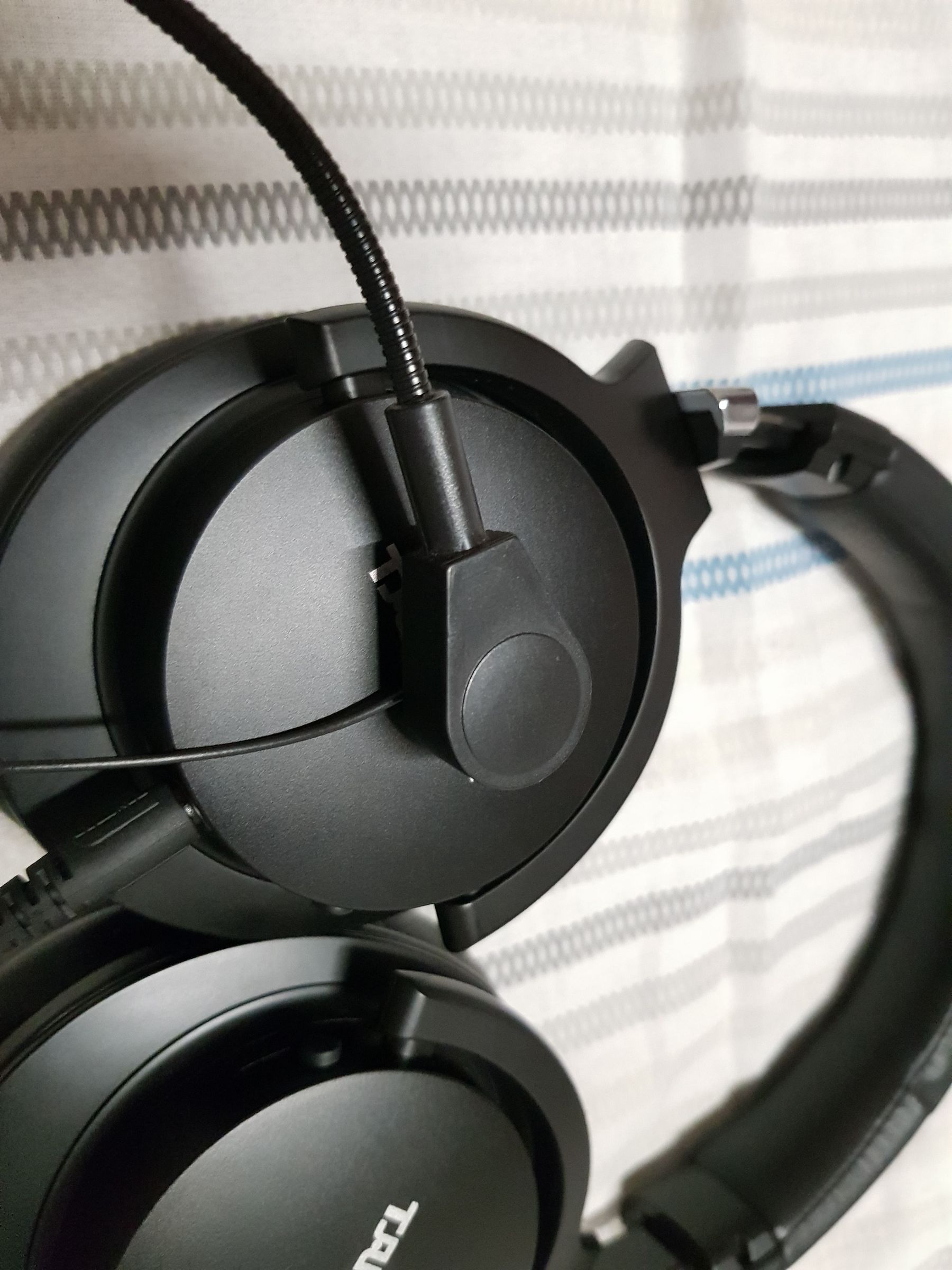 Turn Any Headphone Into a Modular Headset (non Intrusive) Without