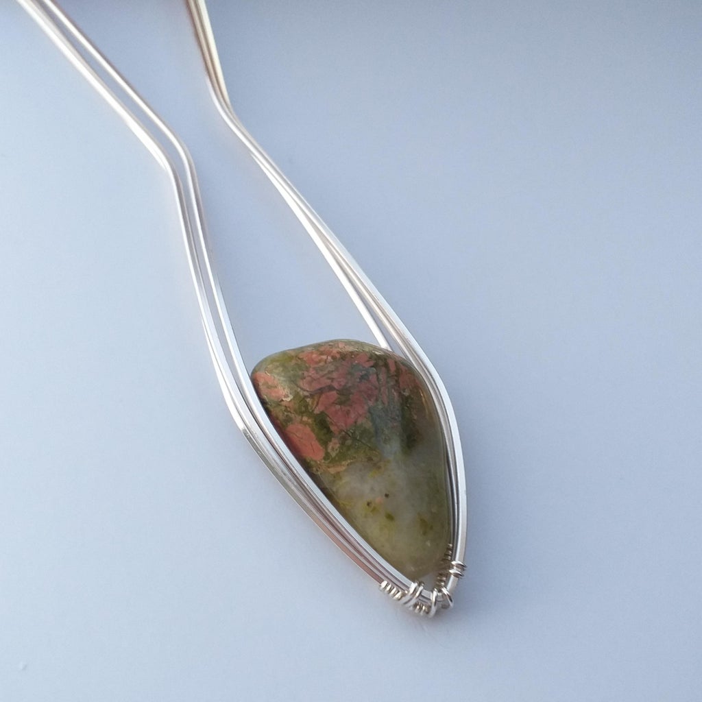 Wire wrapping irregular stones Clearance
