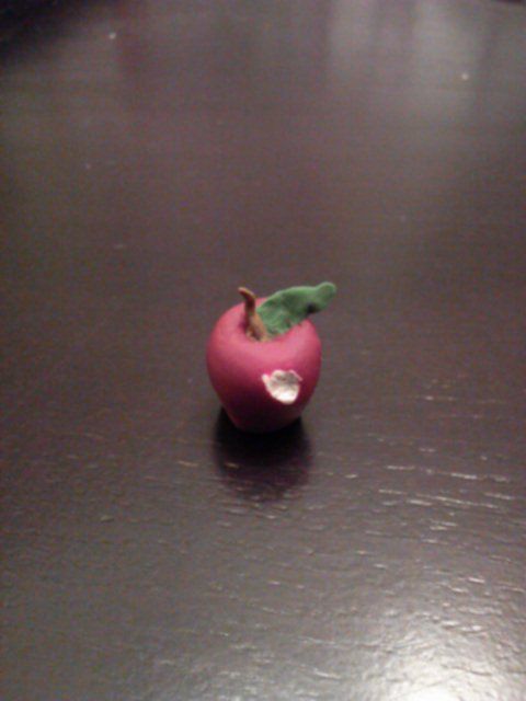 How to Make a Miniature Clay Apple