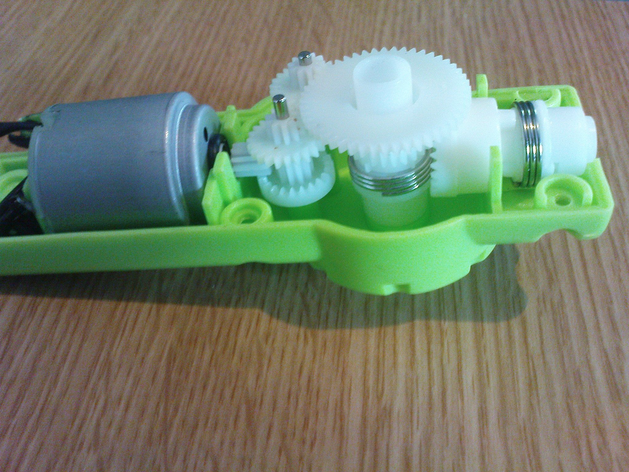 How to Stop K'nex Motors 'clicking' Under Small Loads 4 Steps (with