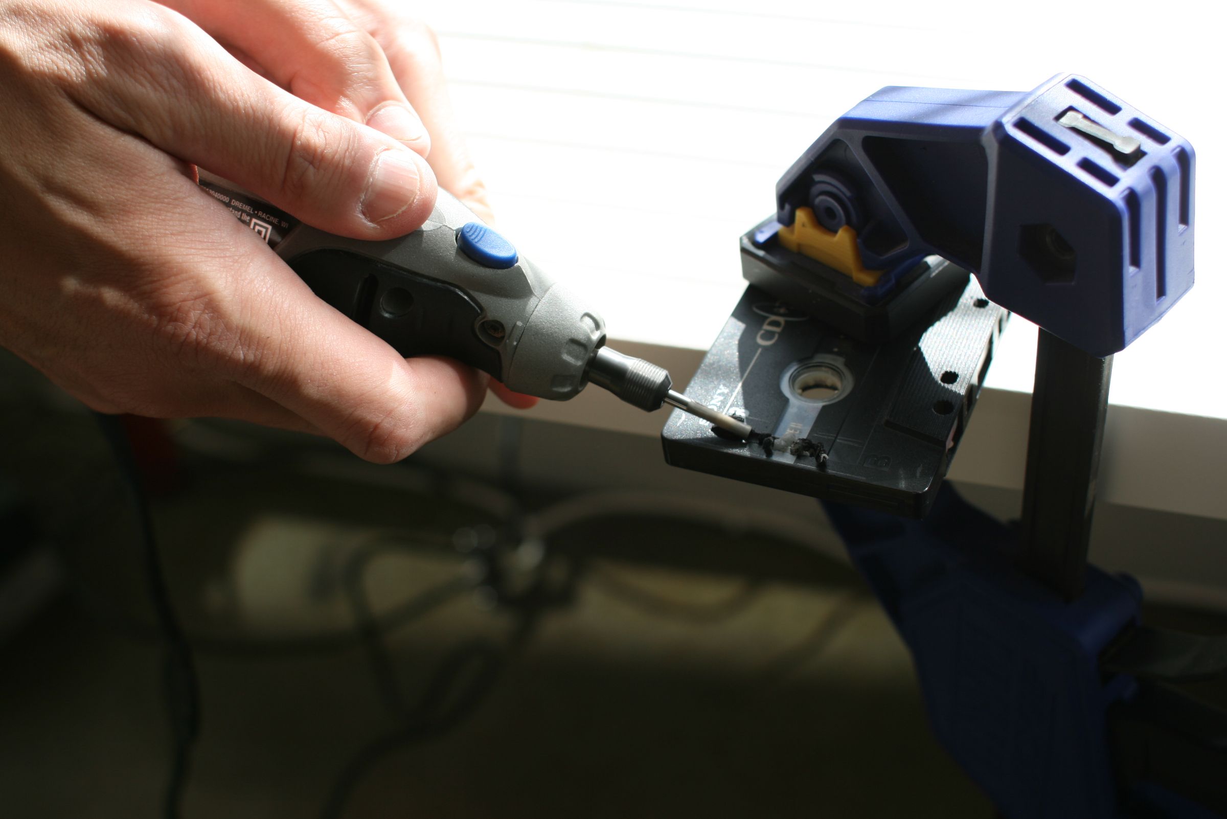 Car Audio Cassette Deck IPhone Stand 7 Steps Instructables