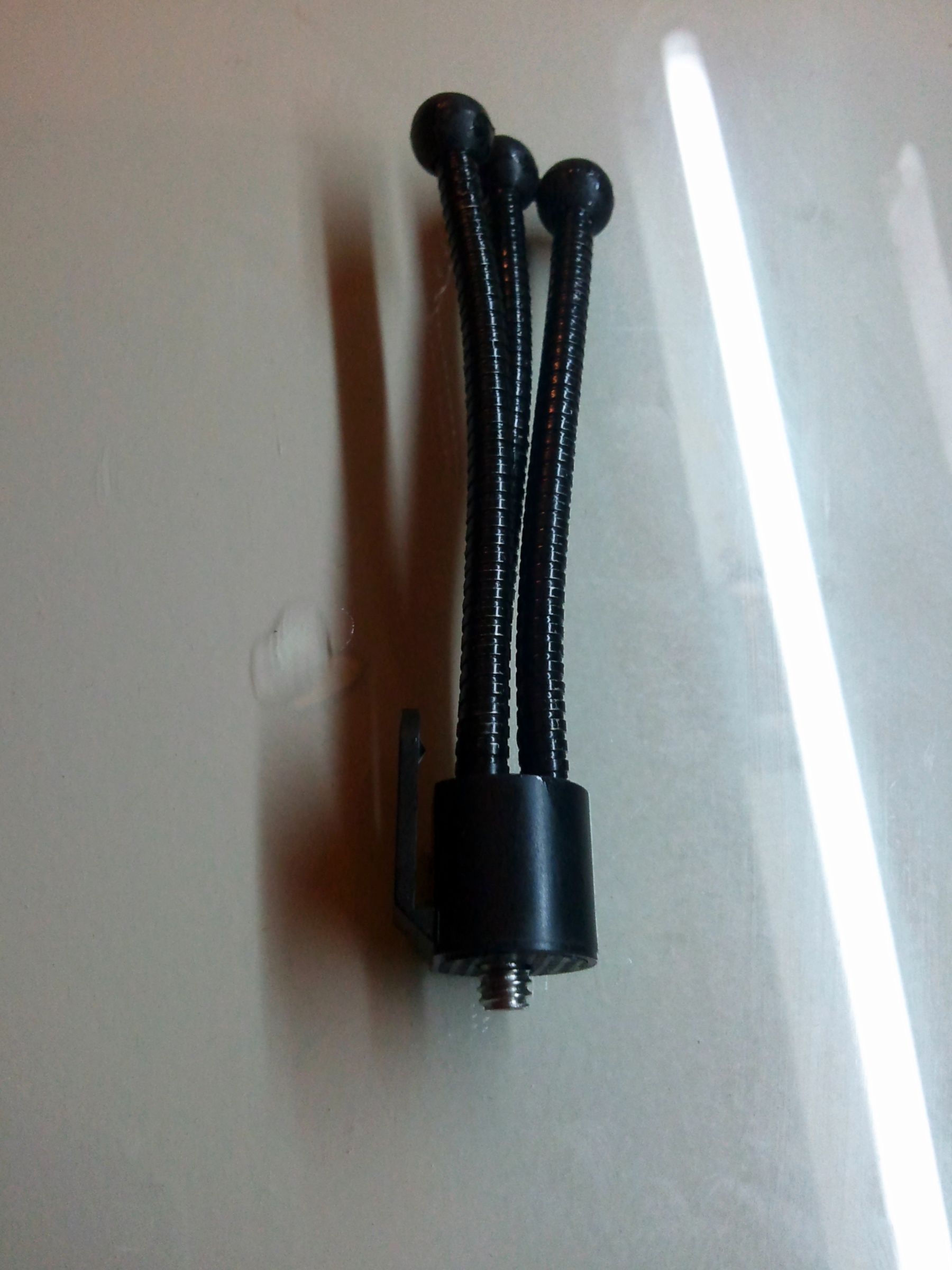 Make Your Own Cell Phone Tripod!