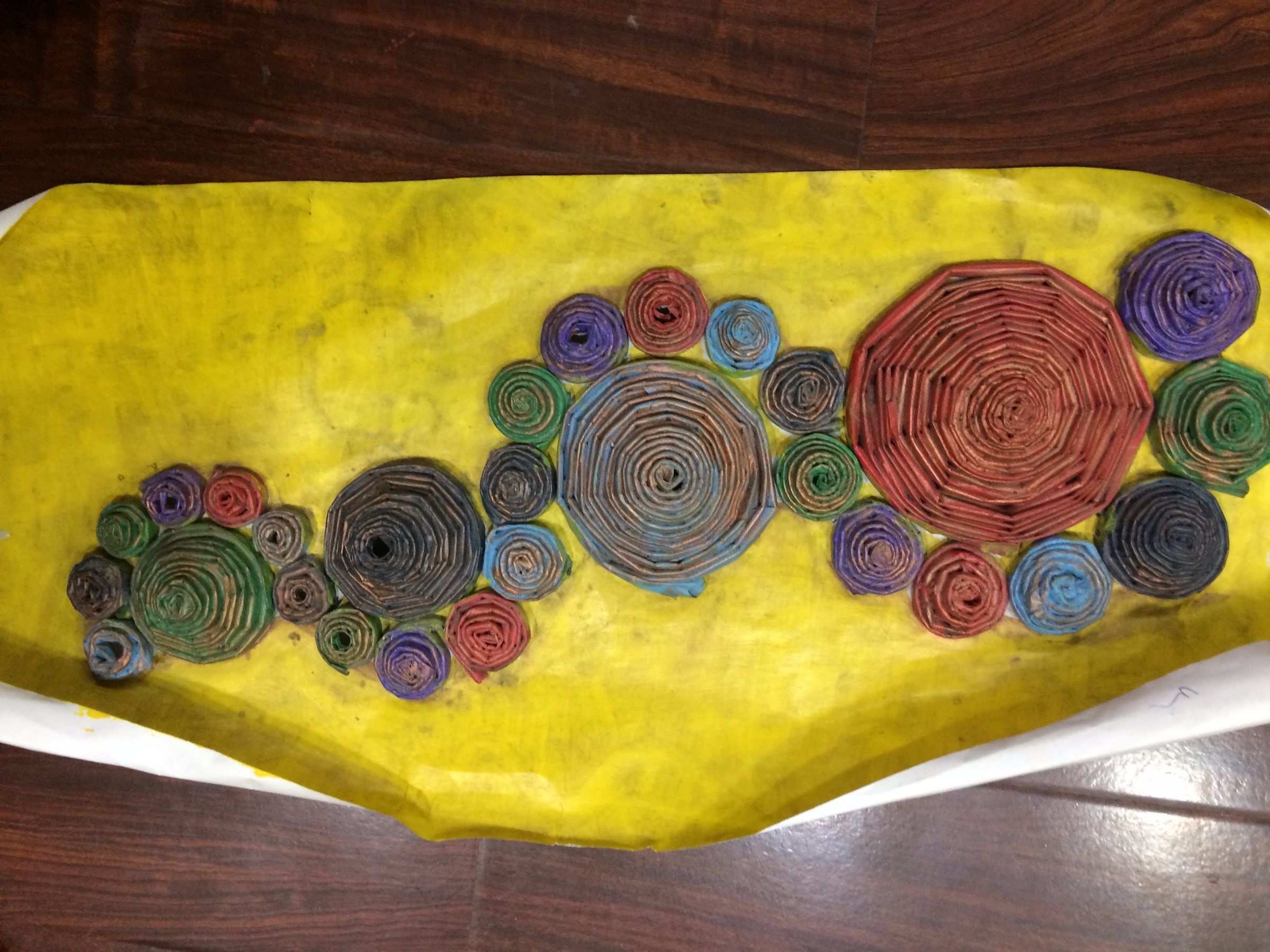Newspaper Wall Hanging : 4 Steps (with Pictures) - Instructables