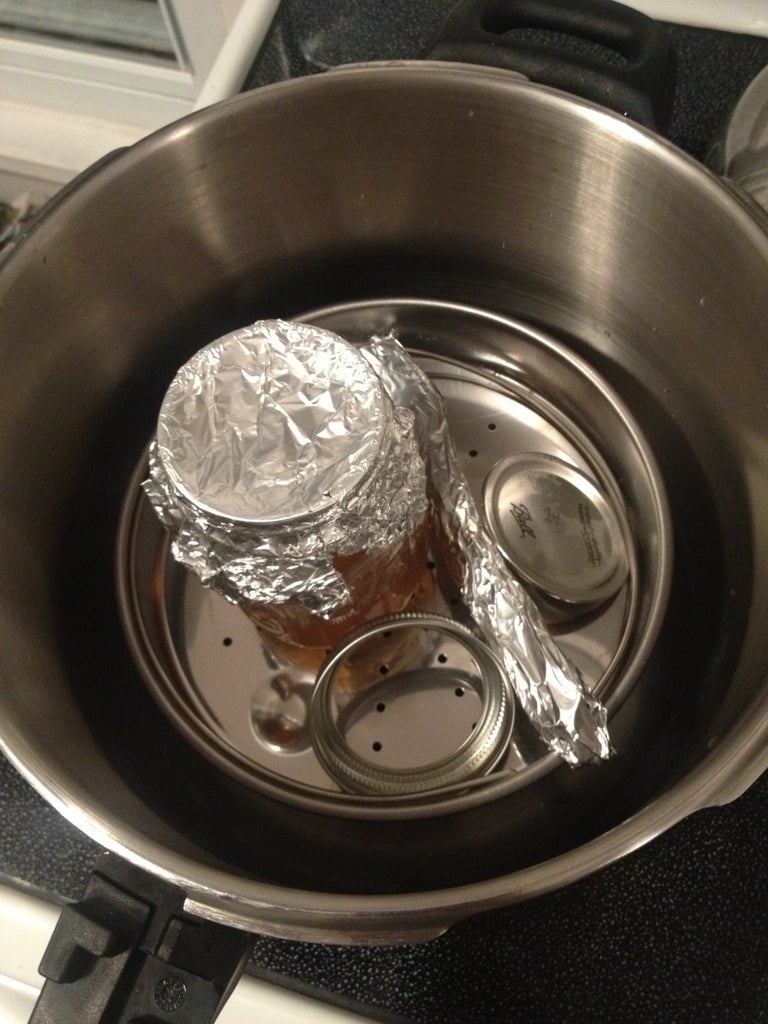 How to Sterilize Autoclavable Materials at Home Using a Pressure