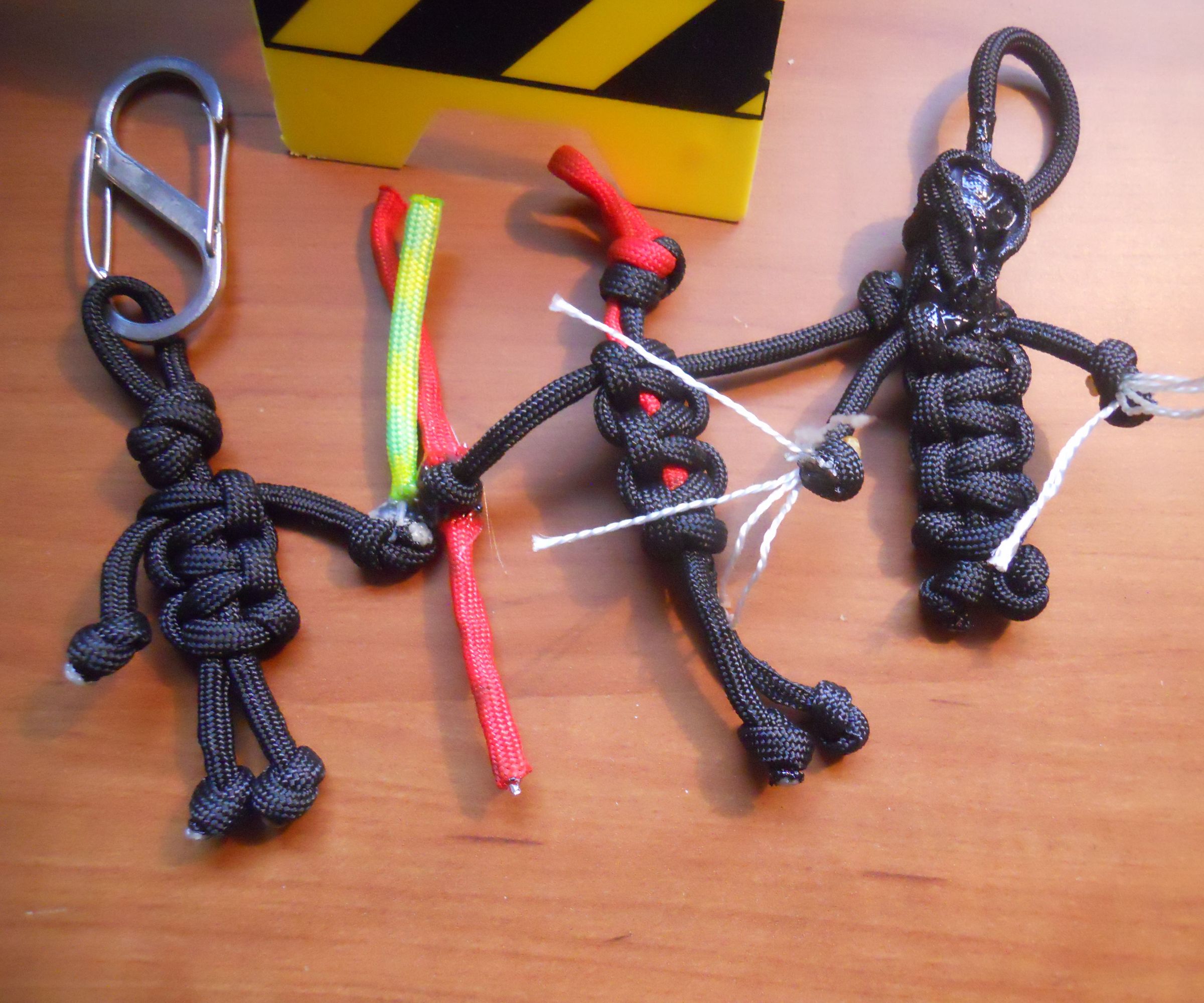 Paracord Jedi/Sith Key Fobs From Scraps