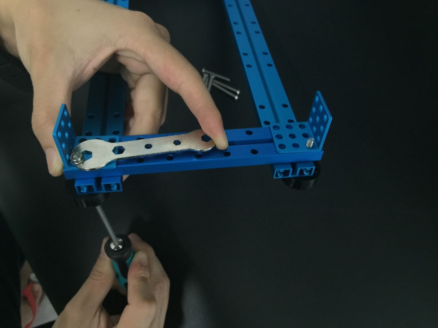 DIY Ball Launcher (Updated Version) 23 Steps (with Pictures