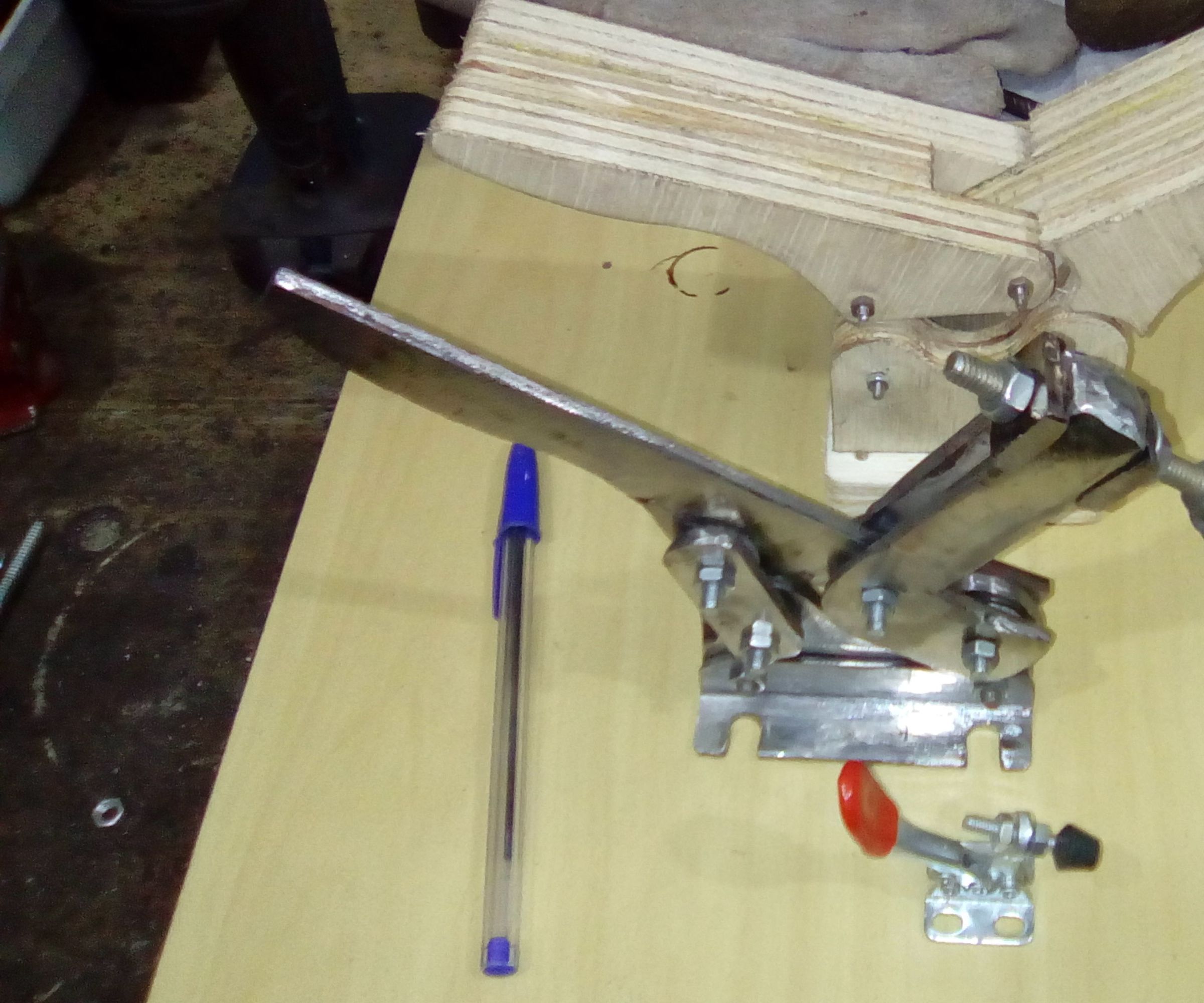 Toggle Clamp - Grampo De Aperto Rápido Em Metal