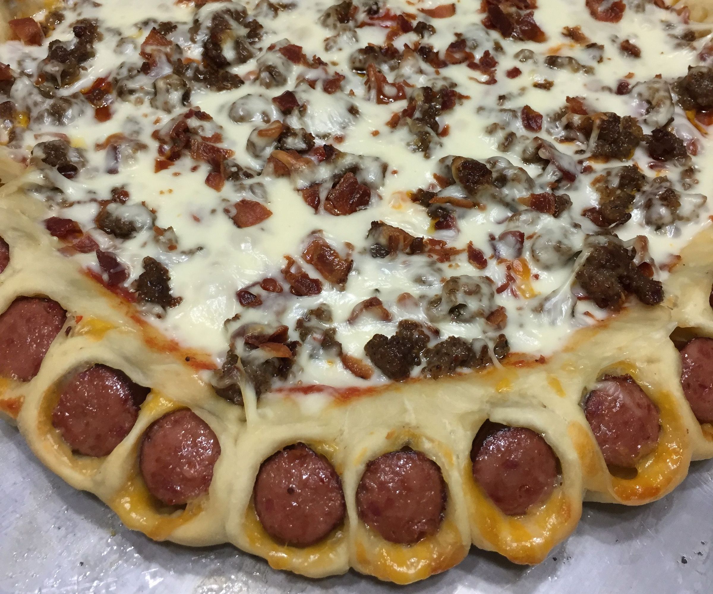 Hot Link Crust Meatlover's Pizza