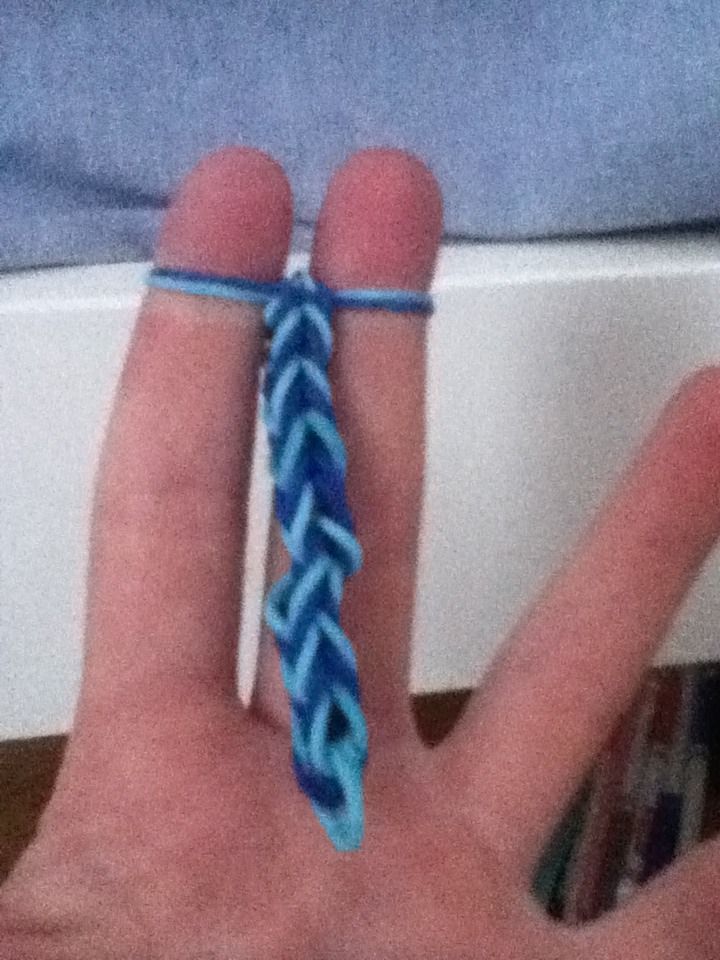 How To Make A Rainbow Loom Fishtail