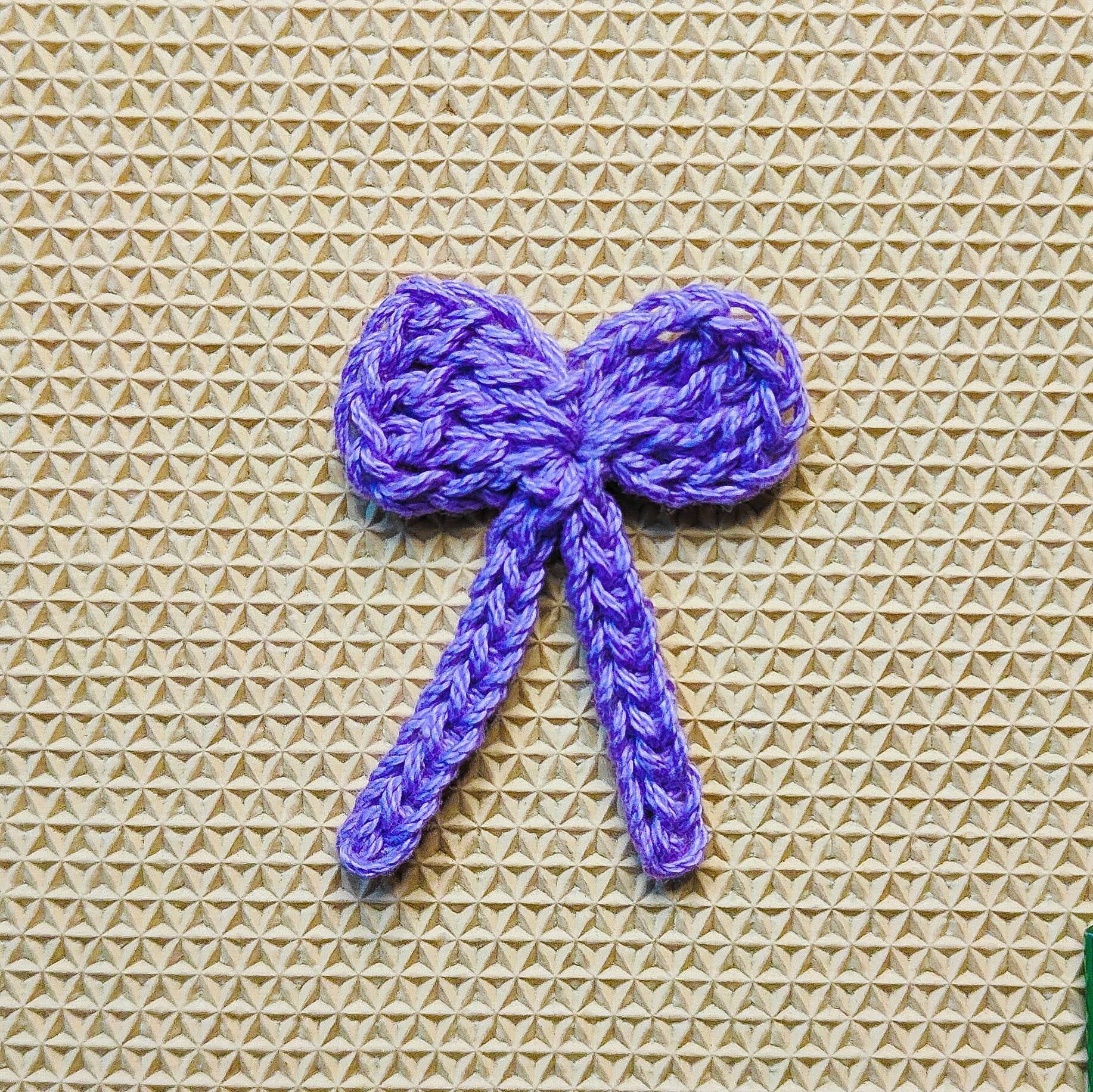 small bow tie crochet pattern