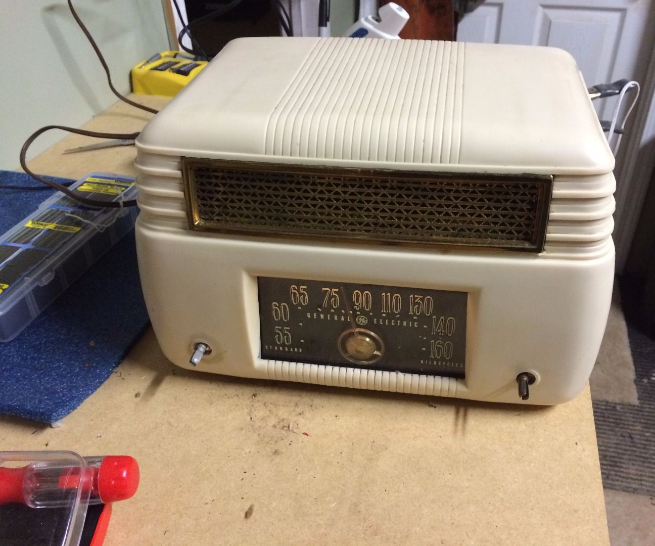 Antique Radio Into an Airplay Speaker
