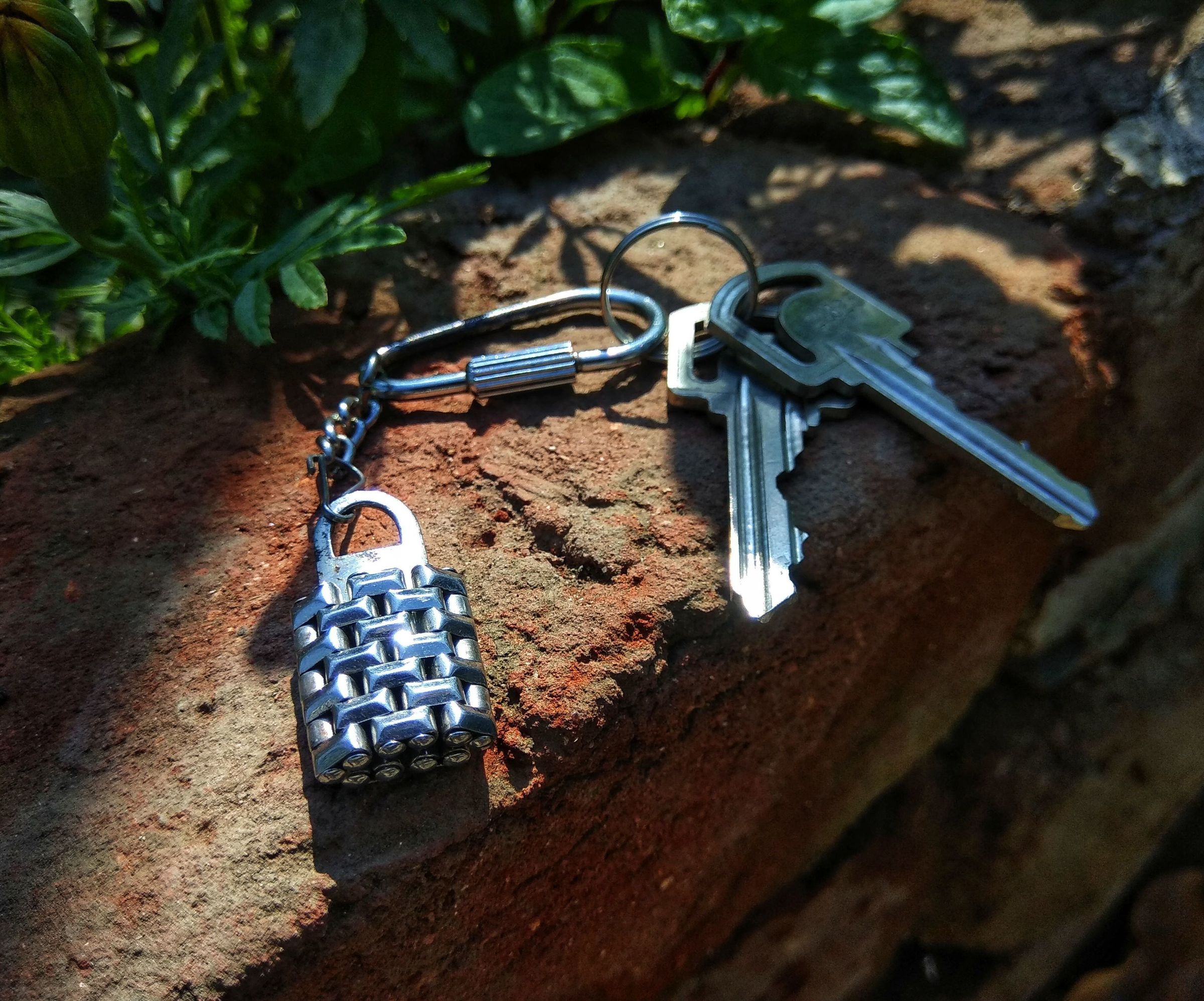 Make Cool Looking Keychain for Your Keys