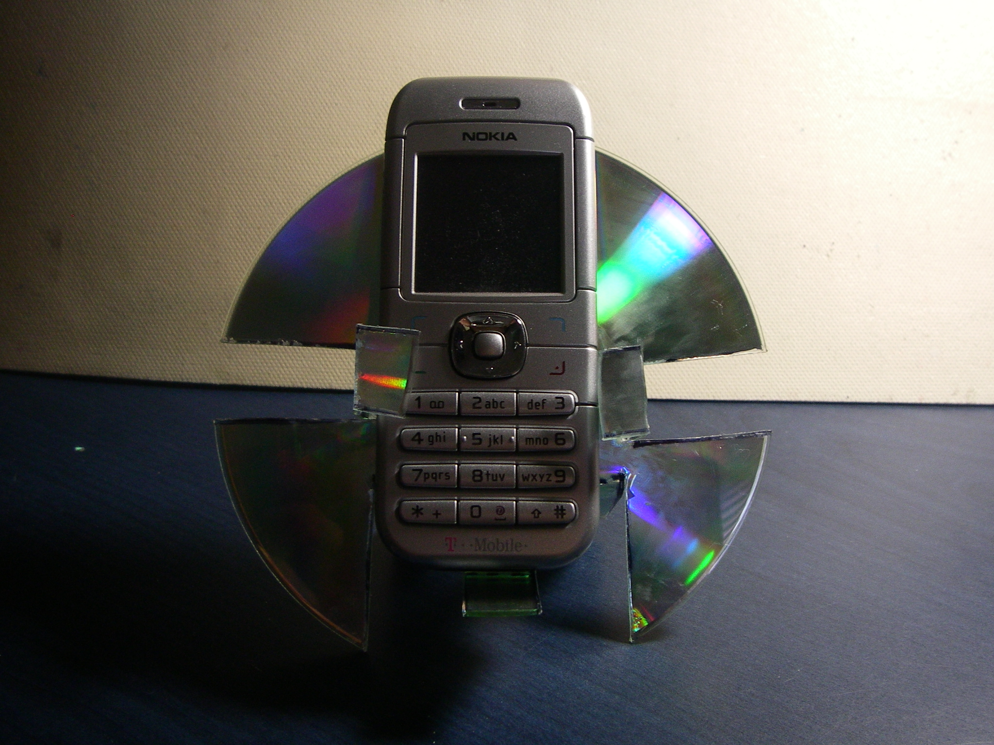 CD Cell Phone Stand