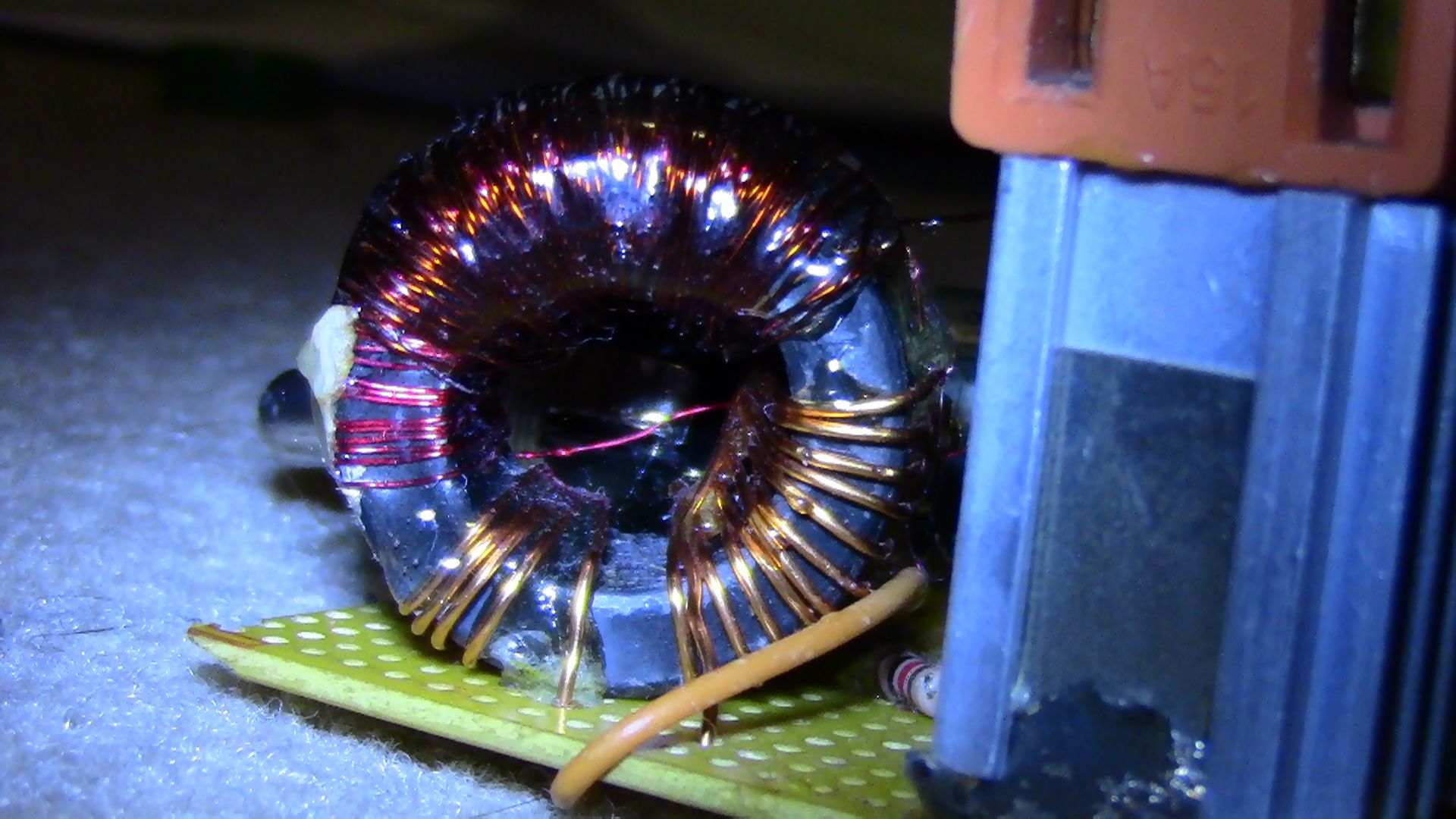 Make a SUPER Joule Thief Light! : 7 Steps (with Pictures) - Instructables