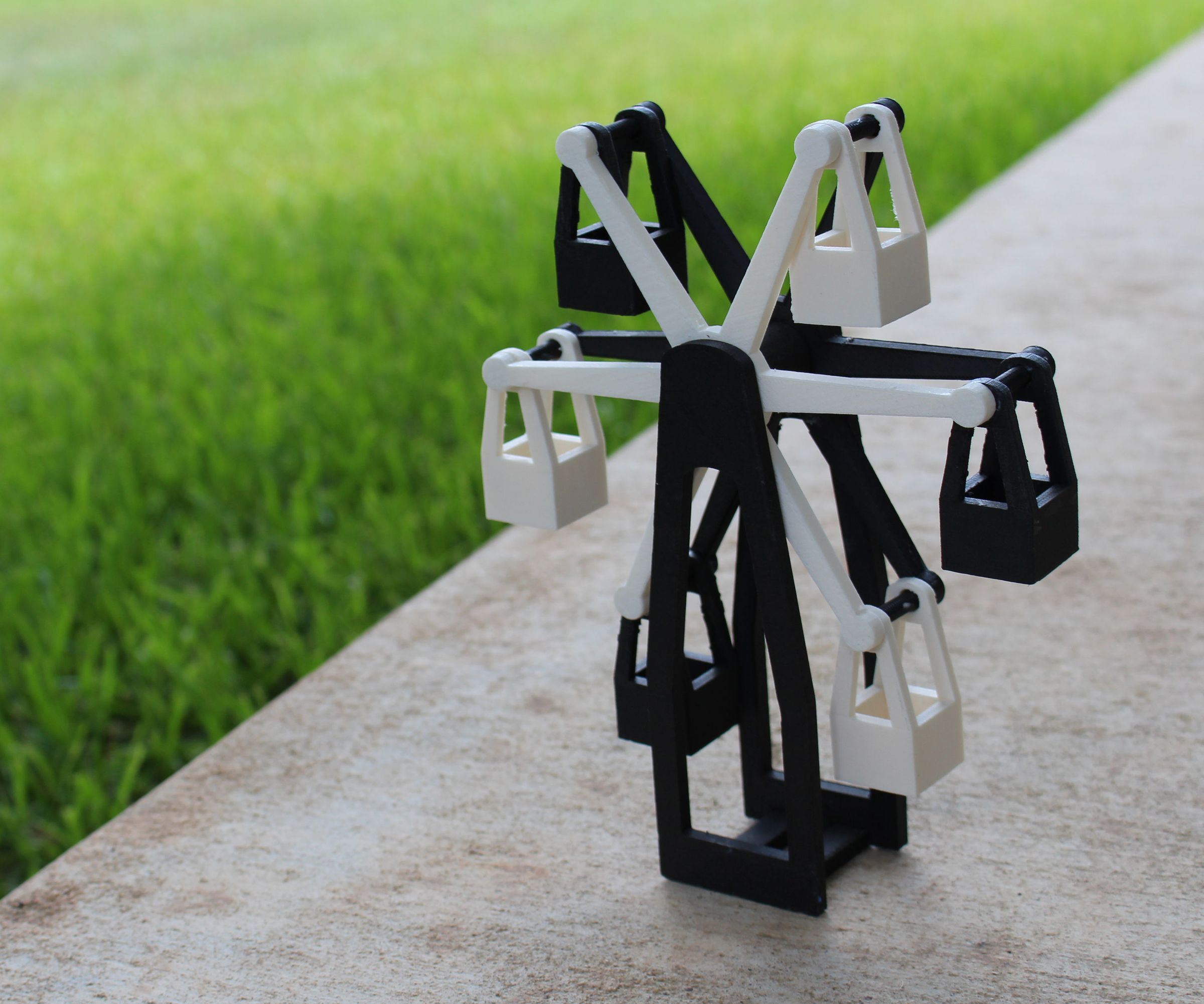 Ferris Wheel Planter (TinkerCAD)