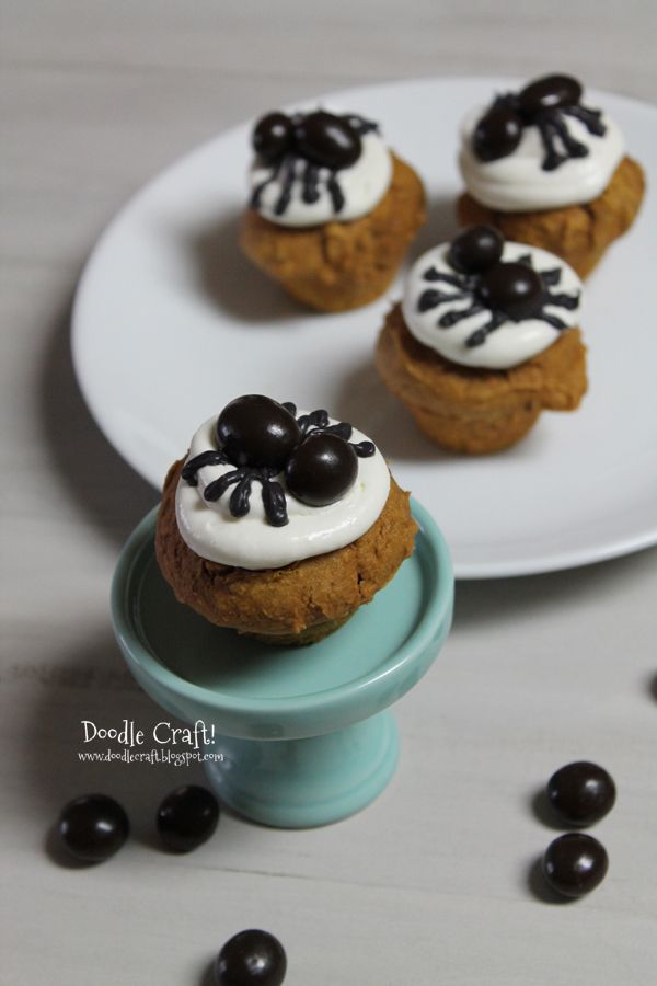 Pumpkin Spice Spider Muffins!