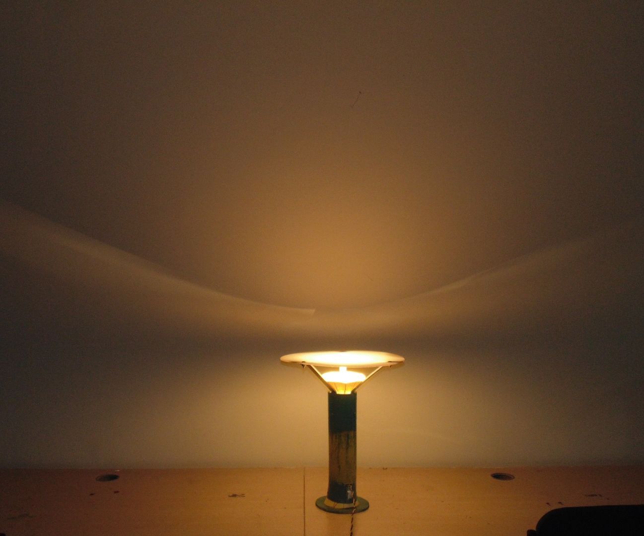 Refractive bamboo lamp