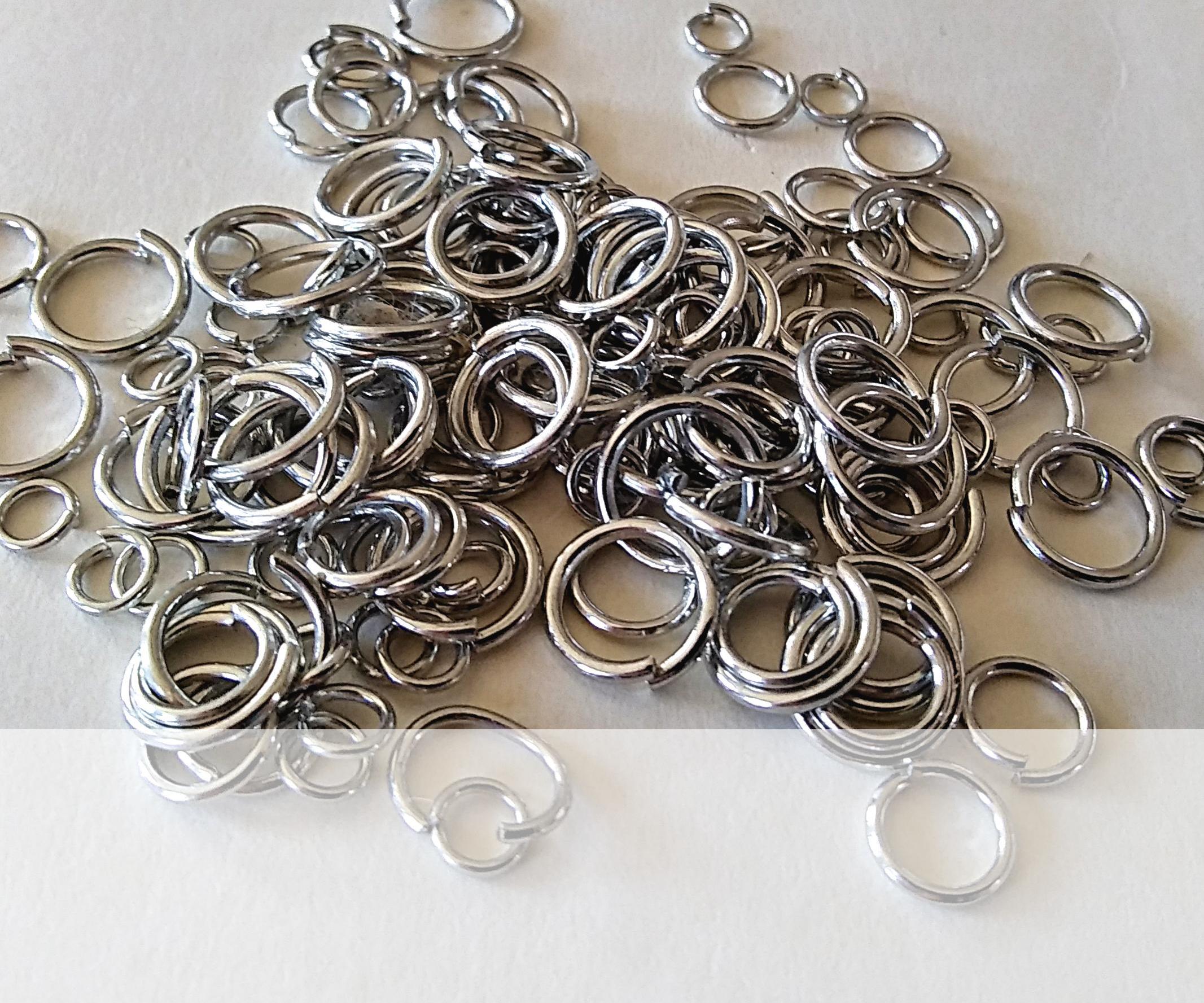 Jewelry Basics: How to Open Jump Rings & French Hooks