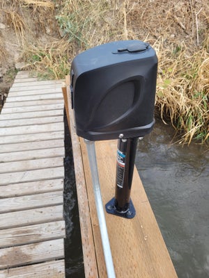 Trailer Jack and Wall