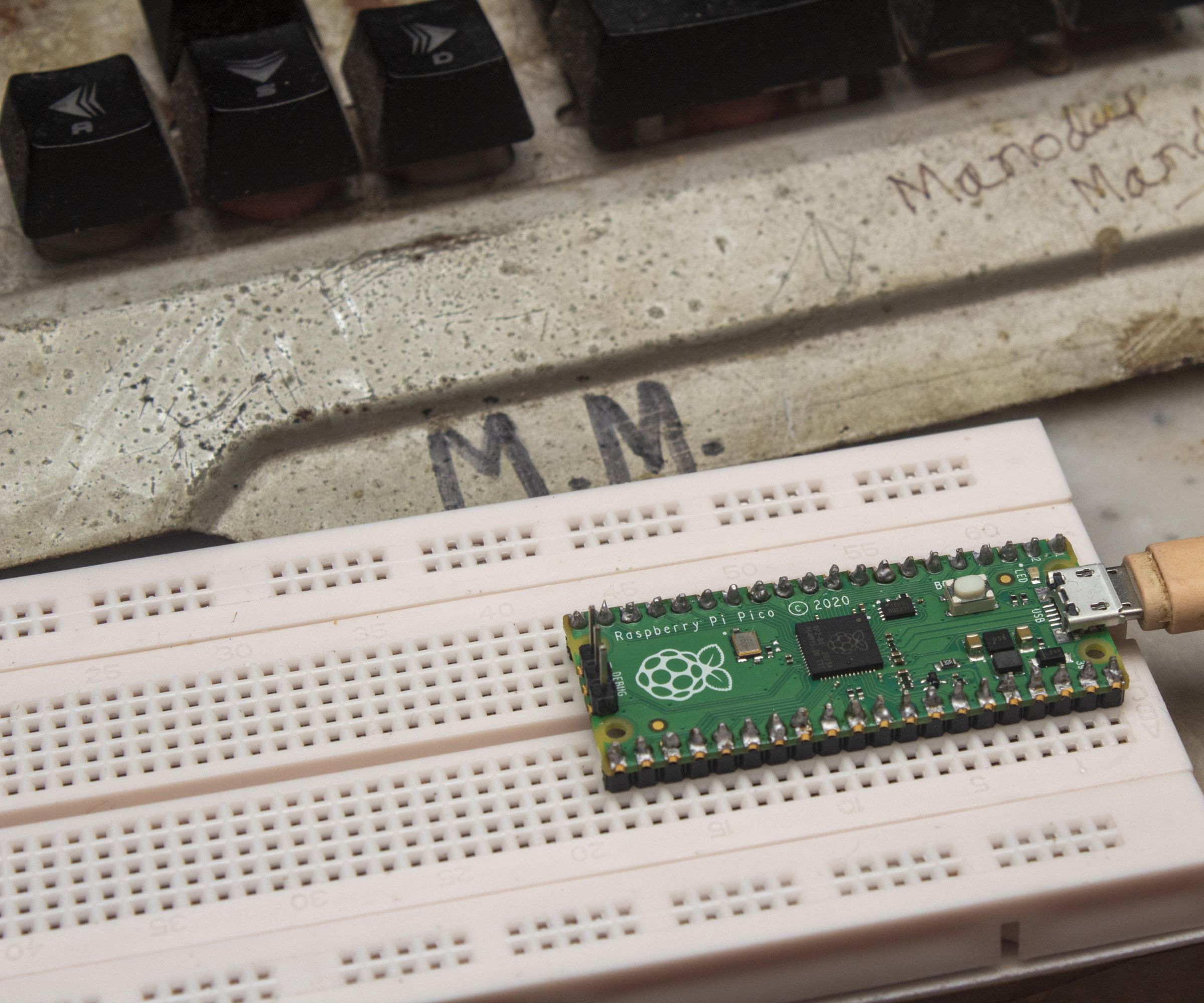 Obtain Temperature Data From on Board Temperature Sensor of Raspberry Pi Pico