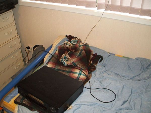 Turn your VCR into an RF or A/V Transmitter