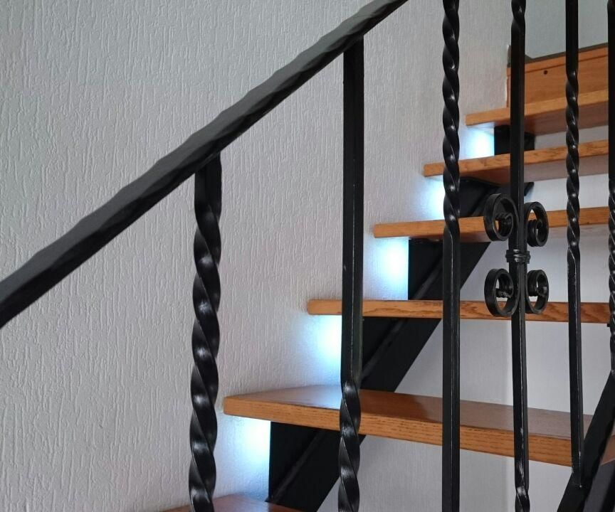 Stair Lighting  With Motion Detection and Following Lights